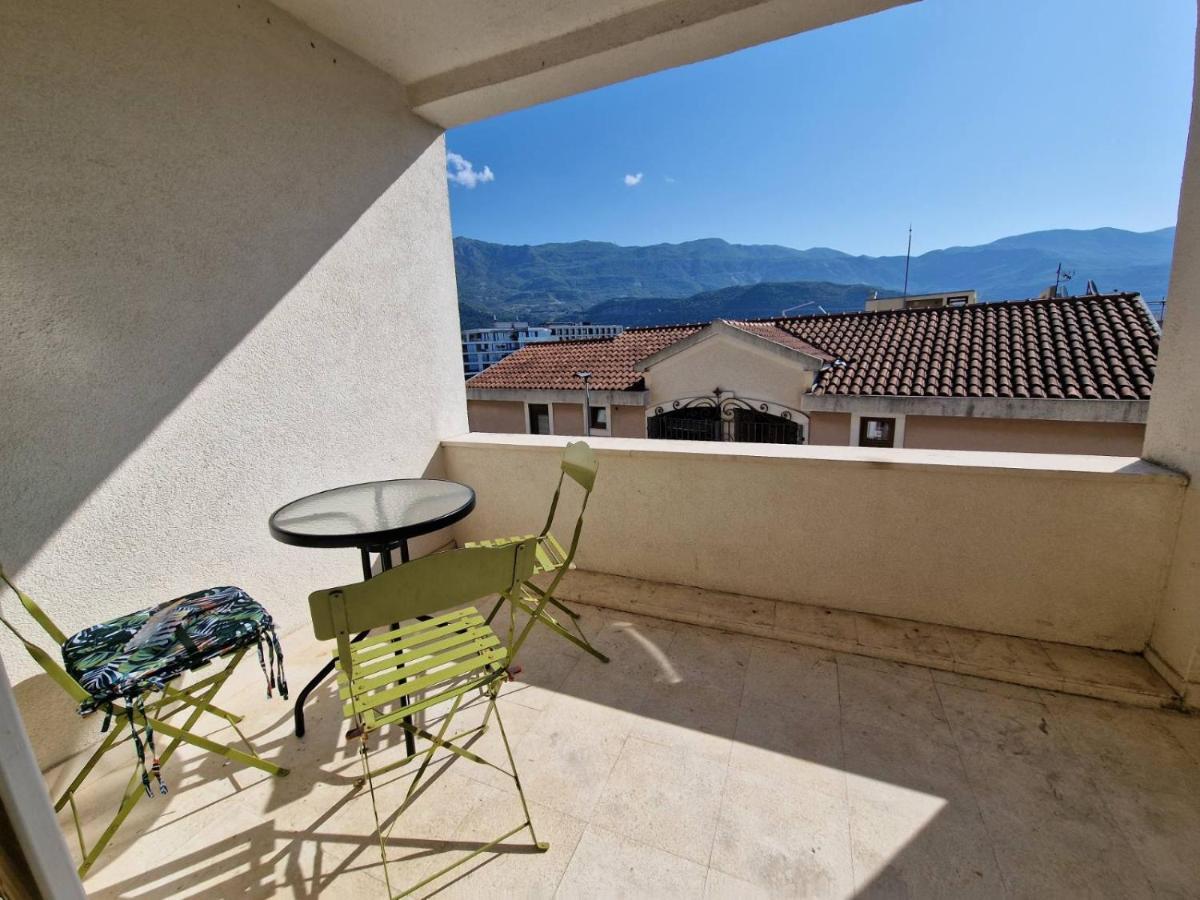 Lampone House Budva